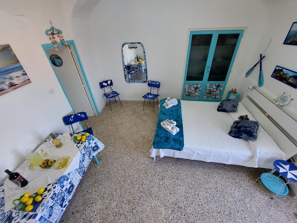 DON CICCIO'S HOUSE with sea view Apartment in Amalfi