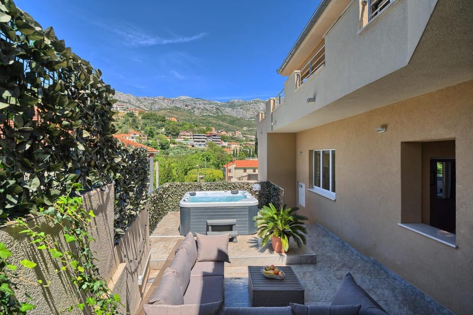 Hot Tub, Spa and wellness centre/facilities