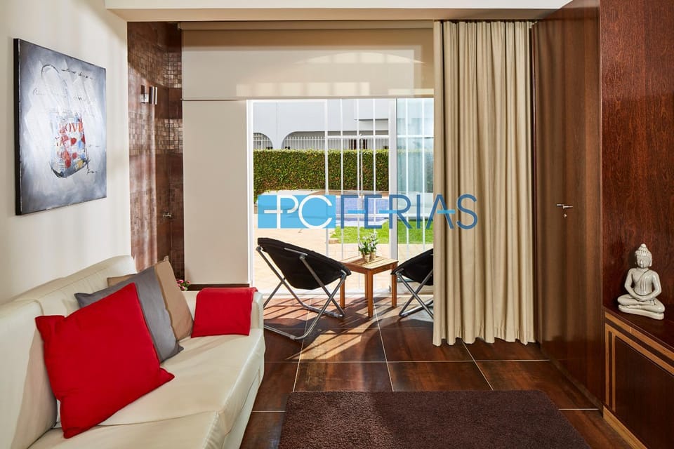 Living room, Pool view