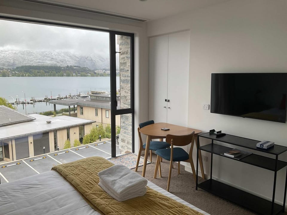 Lake View Studio Apartment Inn in Wanaka