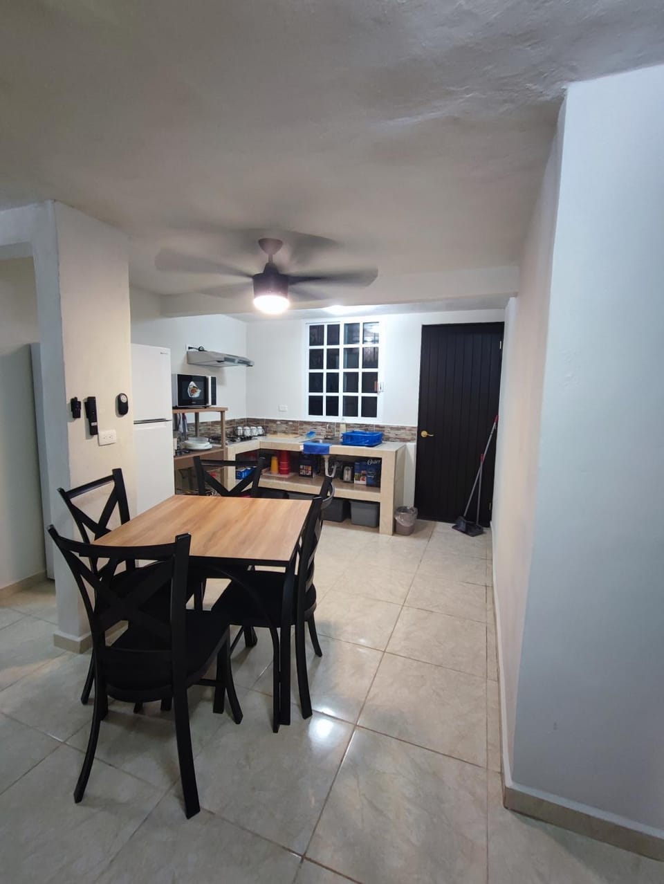 Living room, Dining area, kitchen