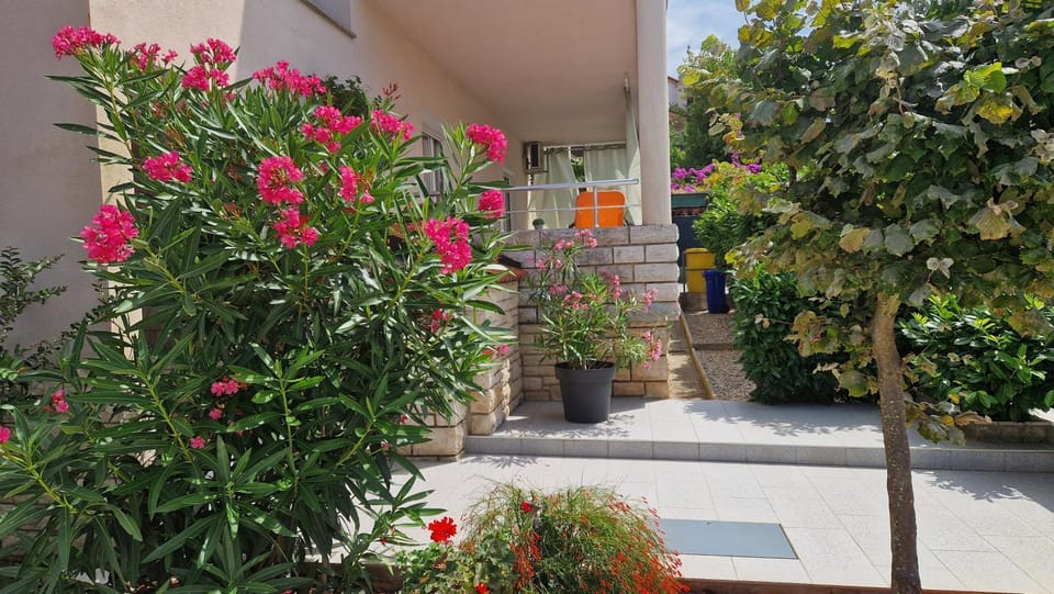 Near the beach Apartment in Pula