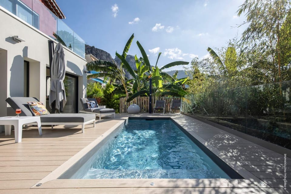 GROUND FLOOR VILLA GRAZIELLA 200 M FROM THE BEACH Villa in Eze