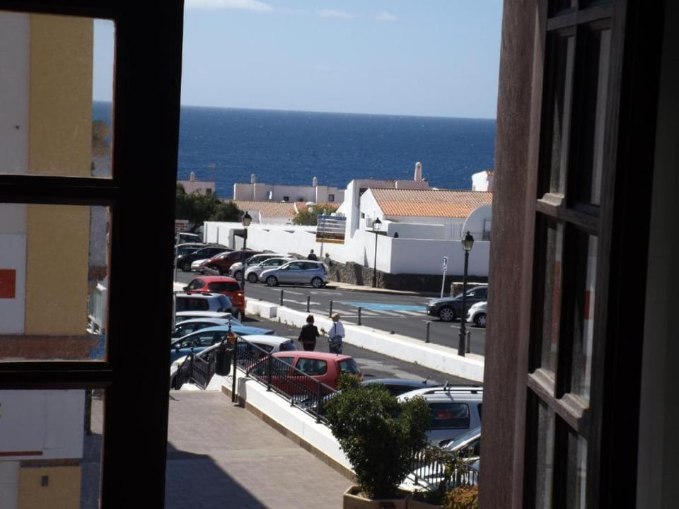 Sea view, Street view