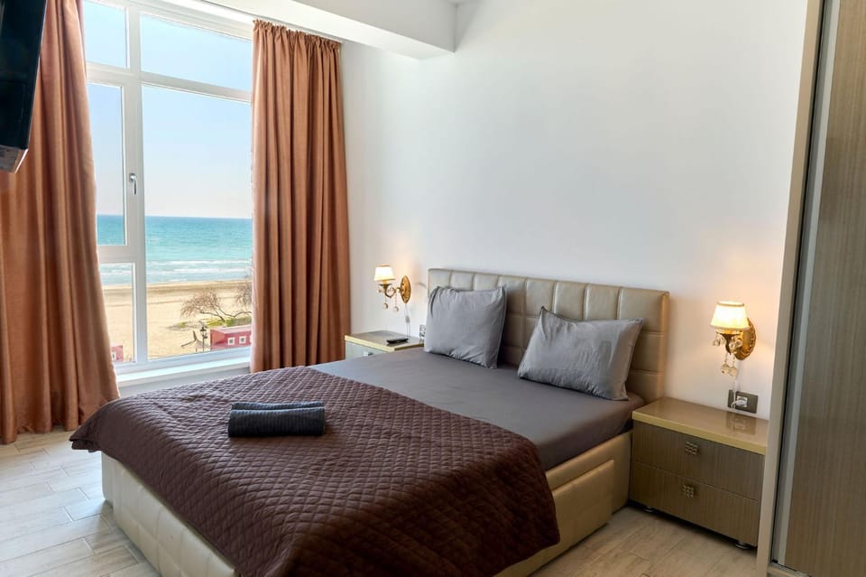 Bed, Photo of the whole room, Bedroom, Sea view