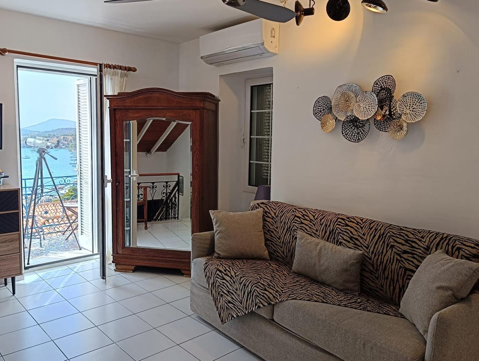 TV and multimedia, Living room, Seating area