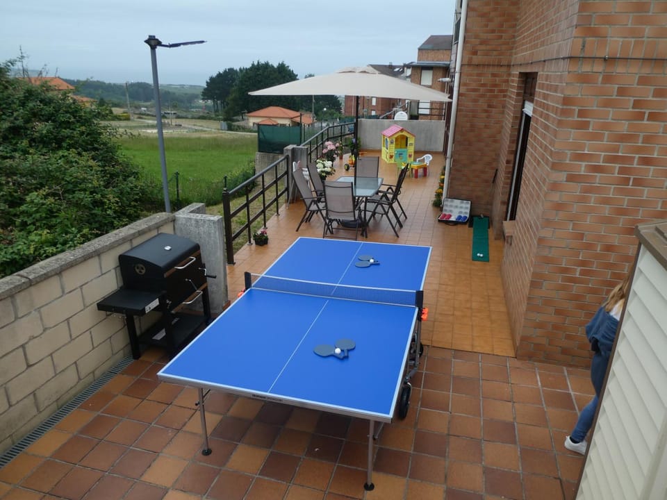 Table tennis