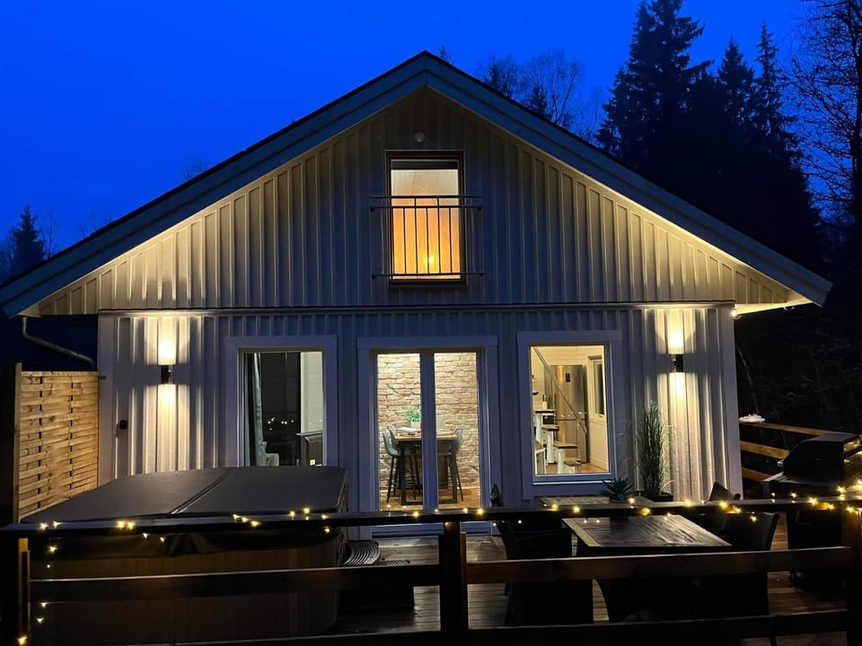 Property building, Night