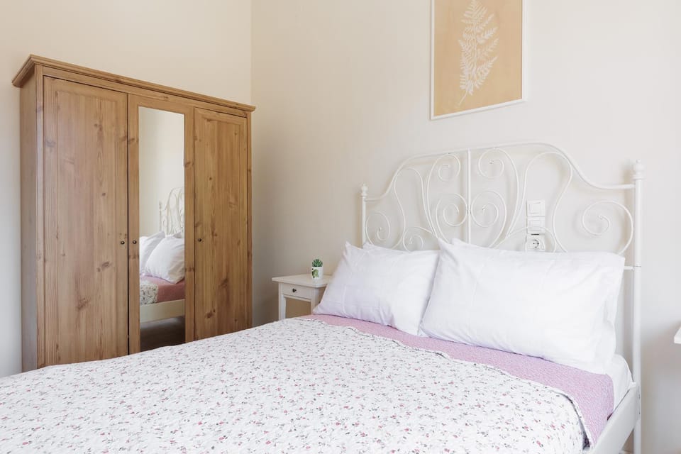 Bed, Bedroom, wardrobe