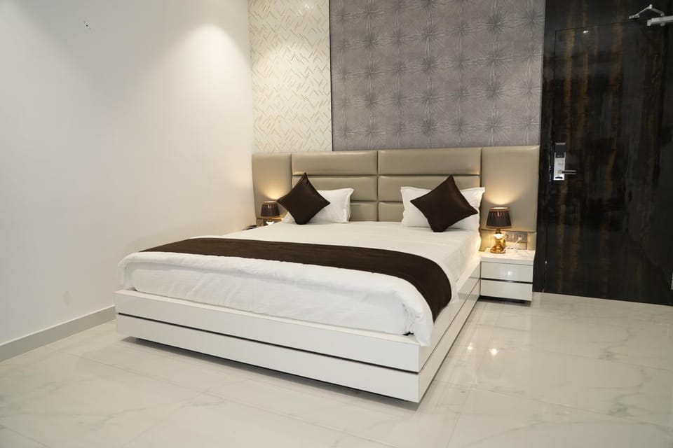 Bed, Photo of the whole room