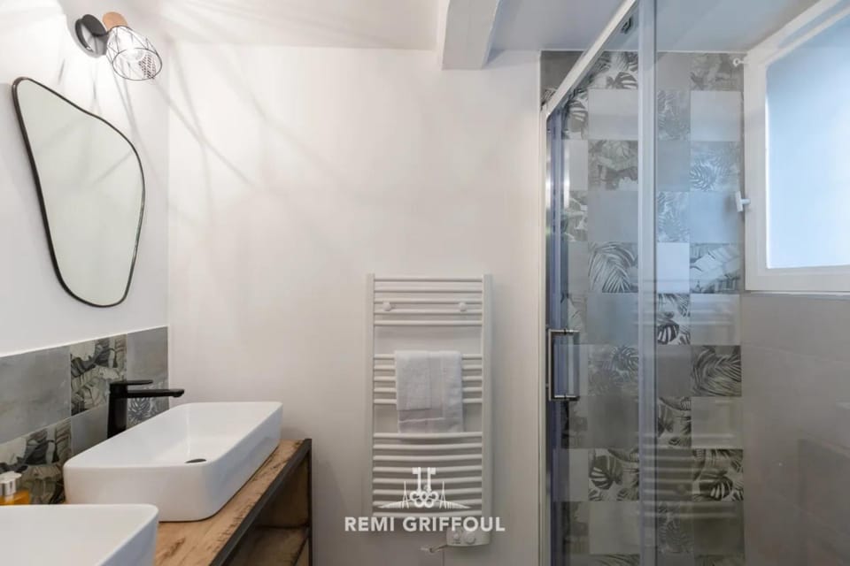 L'Atelier d'Éléa 4 Terrace - Industrial-chic in the heart of Honfleur House in Honfleur