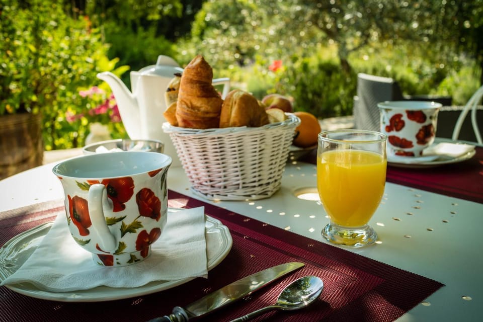Logis des Magnans - Deux Chambres familiales communicantes pour 4 ou 5 personnes Vacation rental in Occitanie