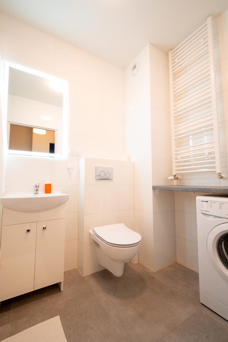 Toilet, Bathroom, washing machine