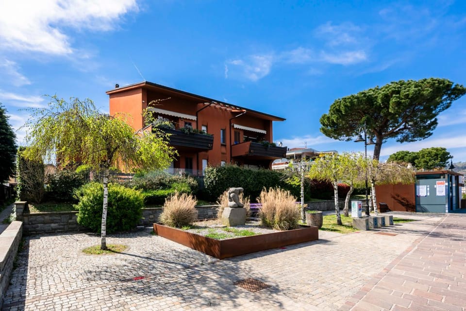 Property building, Garden, Garden view