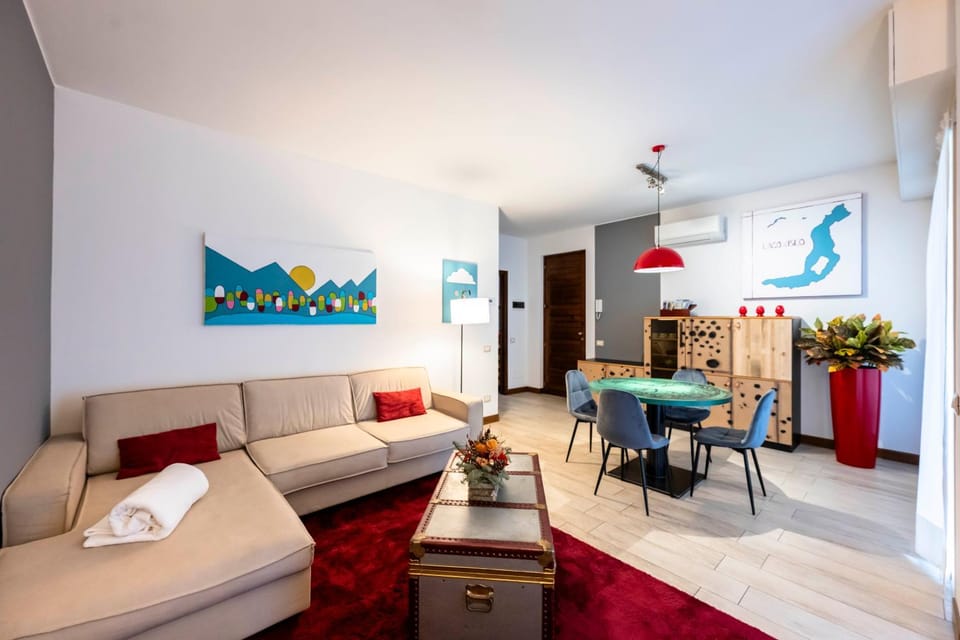 Living room, Seating area, air conditioner