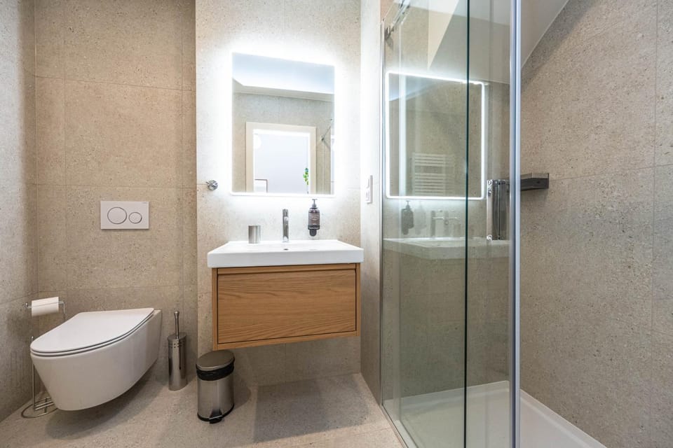 Shower, Toilet, Bathroom