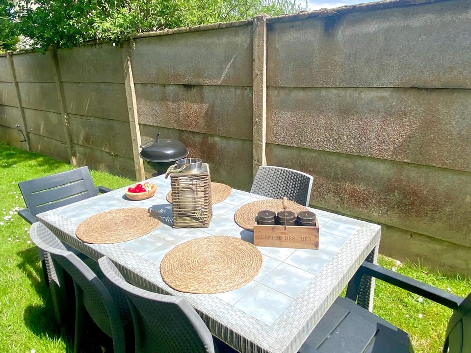 Une ambiance cosy avec jardin privatif Apartment in Normandy