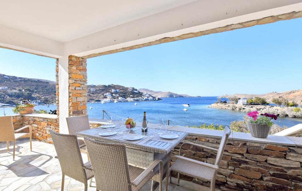 Property building, Balcony/Terrace, Dining area, Sea view, Sea view