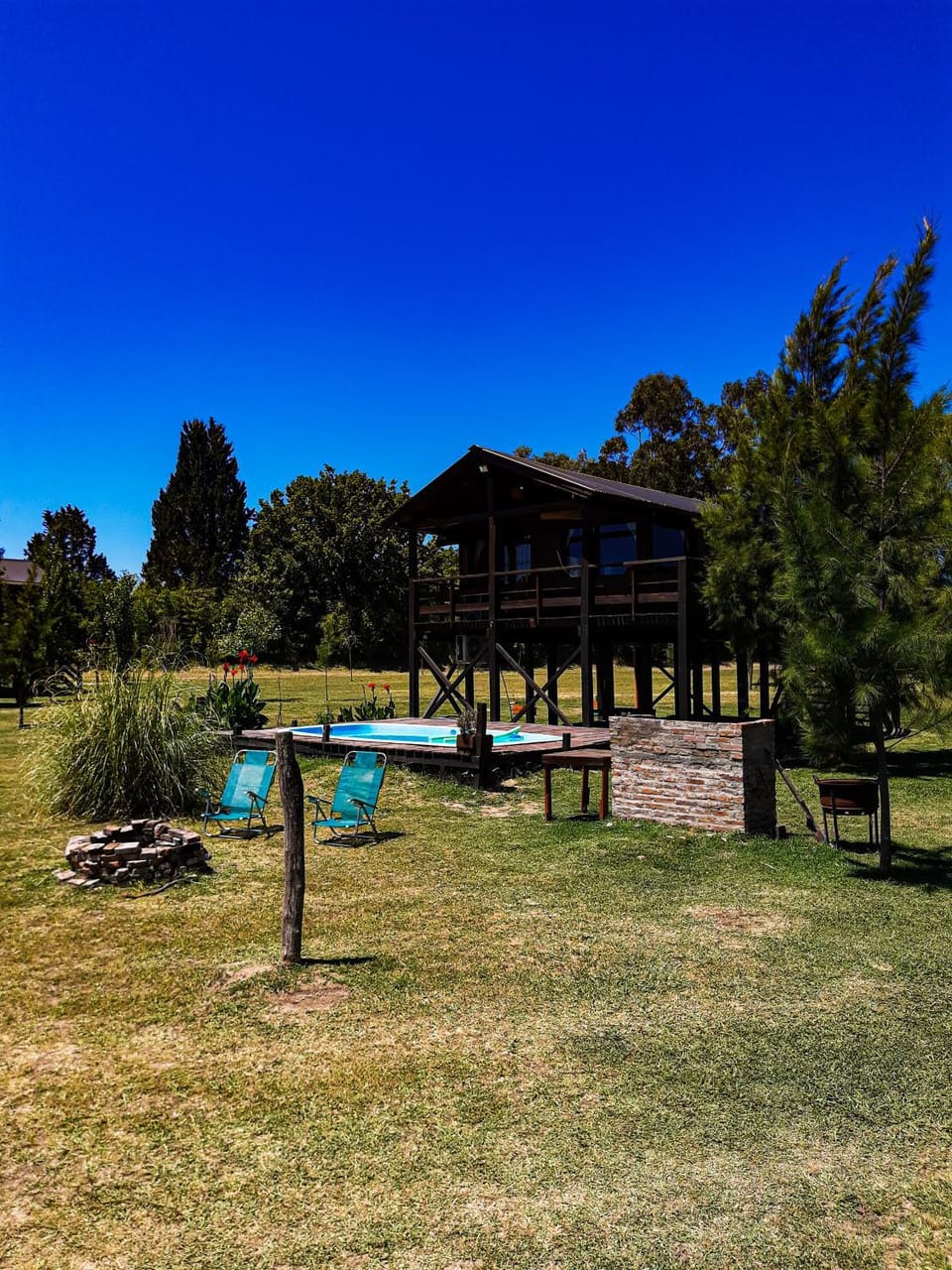 Property building, Garden, Swimming pool