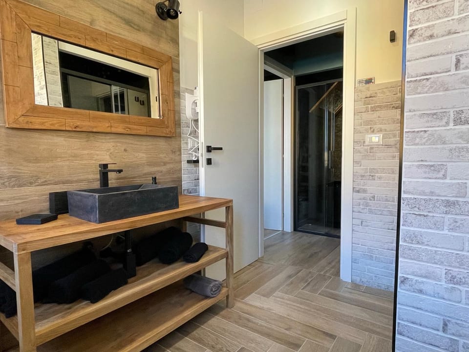 Bathroom, Spa and wellness centre/facilities