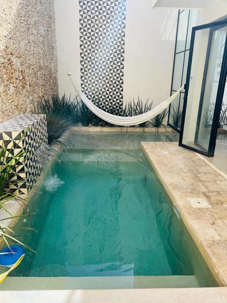 Pool view, Swimming pool