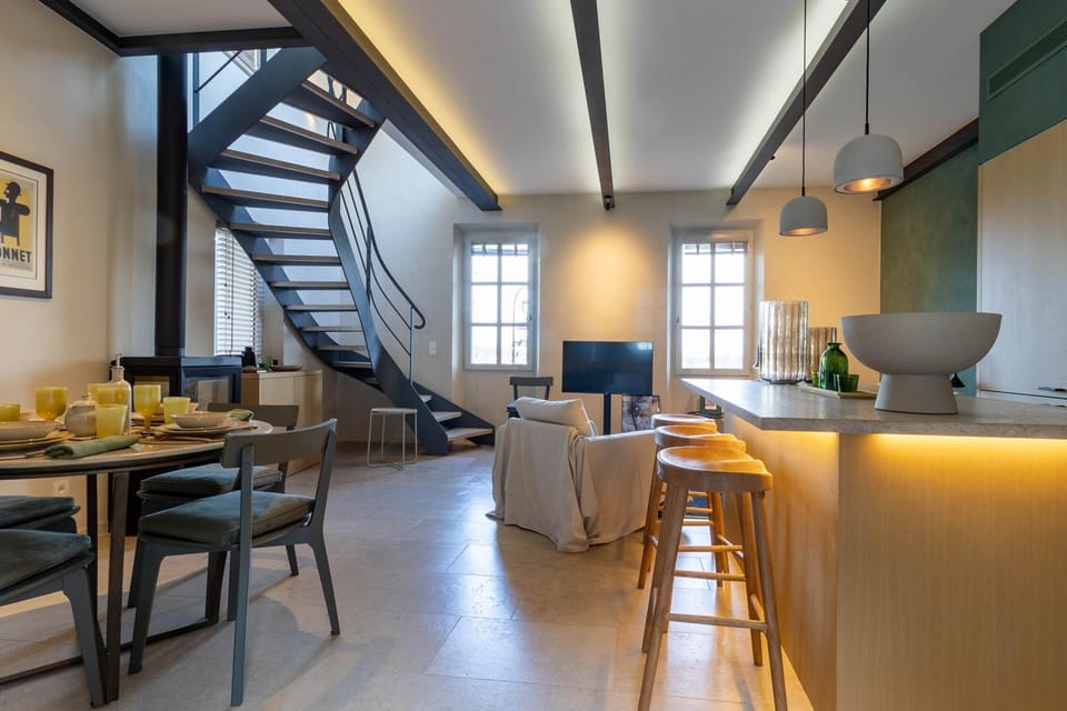 TV and multimedia, Kitchen or kitchenette, Living room, Dining area