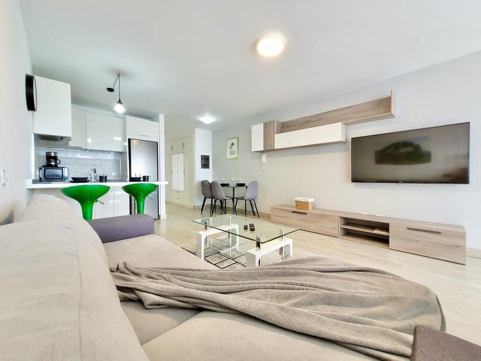 TV and multimedia, Living room, Photo of the whole room, Dining area, kitchen