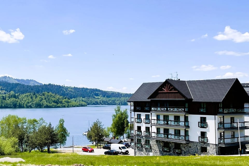 Property building, Spring, Fishing, View (from property/room), Garden view, Lake view, Lake view, Landmark view