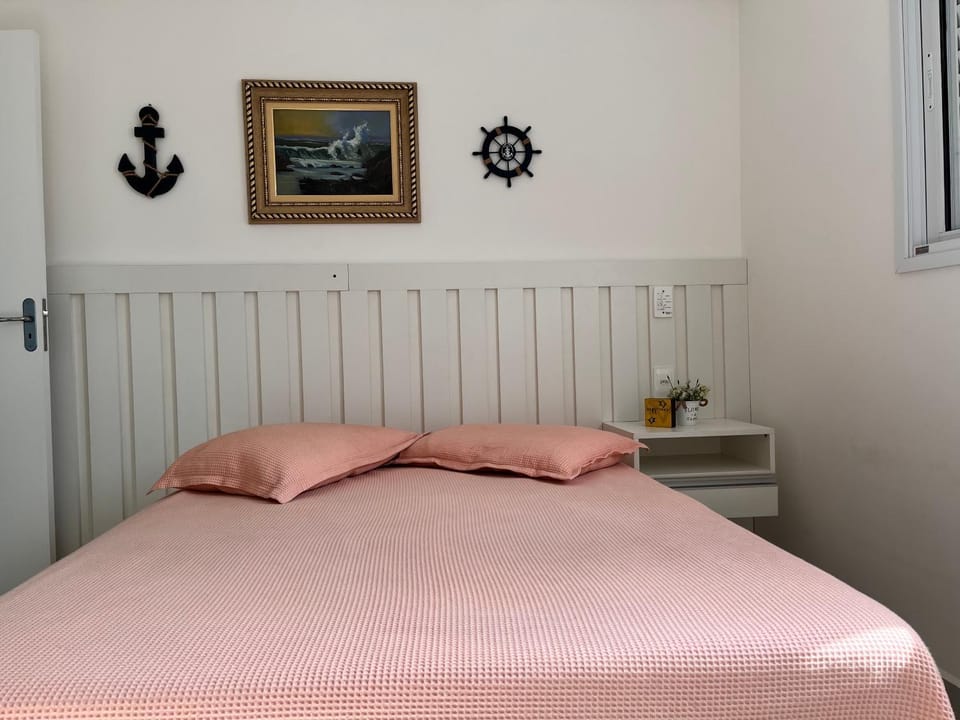 Bed, Photo of the whole room, Decorative detail, Bedroom