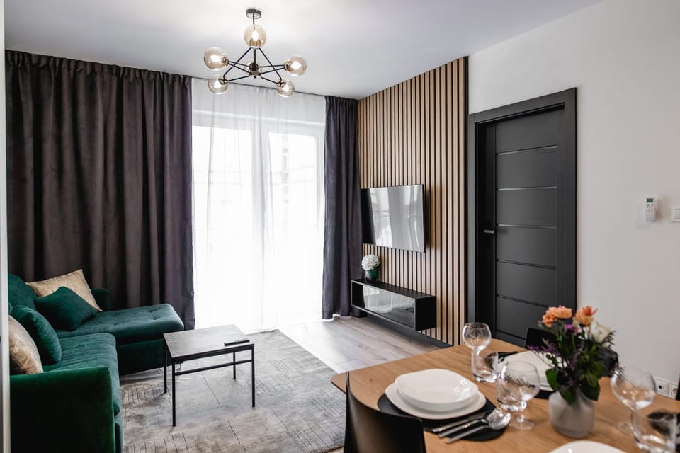 TV and multimedia, Balcony/Terrace, Living room, Seating area, locker