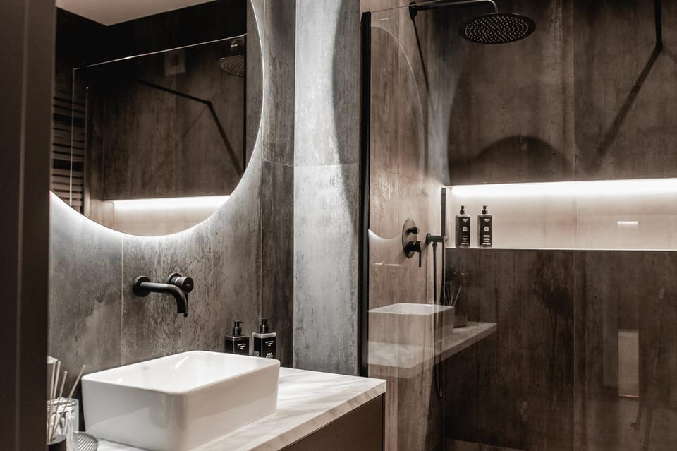 Shower, Bathroom