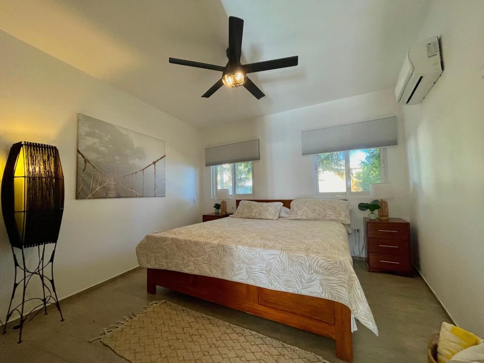 Bed, Bedroom, air conditioner