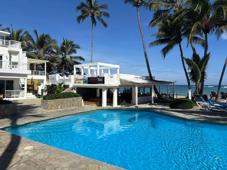Day, Natural landscape, Pool view, Sea view, Swimming pool, sunbed