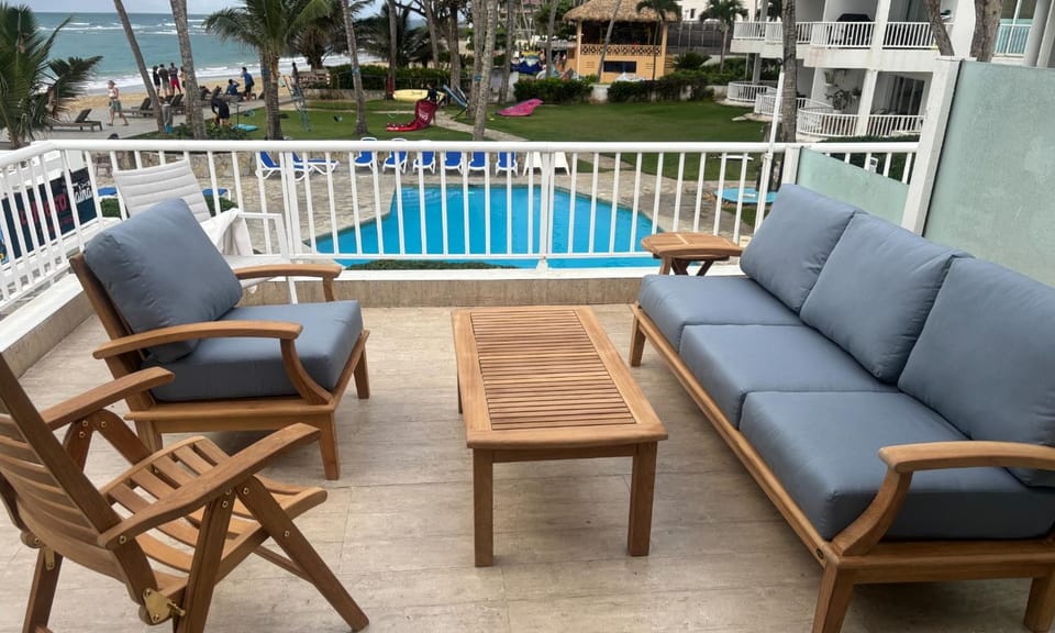 Day, View (from property/room), Balcony/Terrace, Seating area, Pool view, Sea view, Swimming pool, sunbed