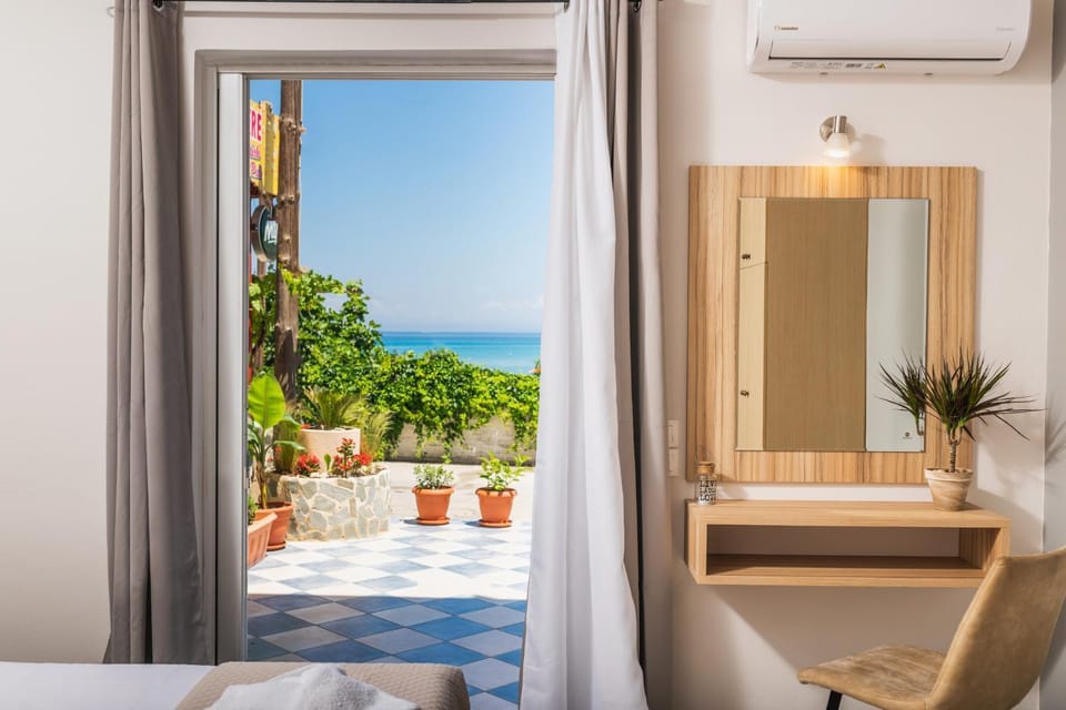Bedroom, Sea view