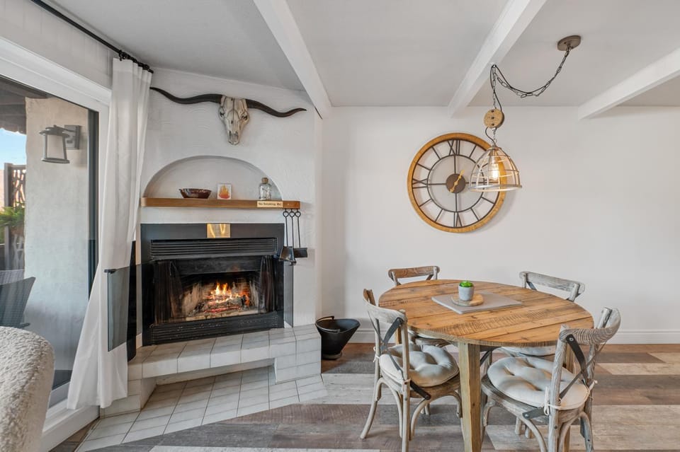 Amazing Lakemountain View 5min To Tremblant 491 House in Mont-Tremblant