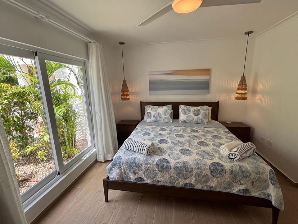 Bed, Bedroom, air conditioner