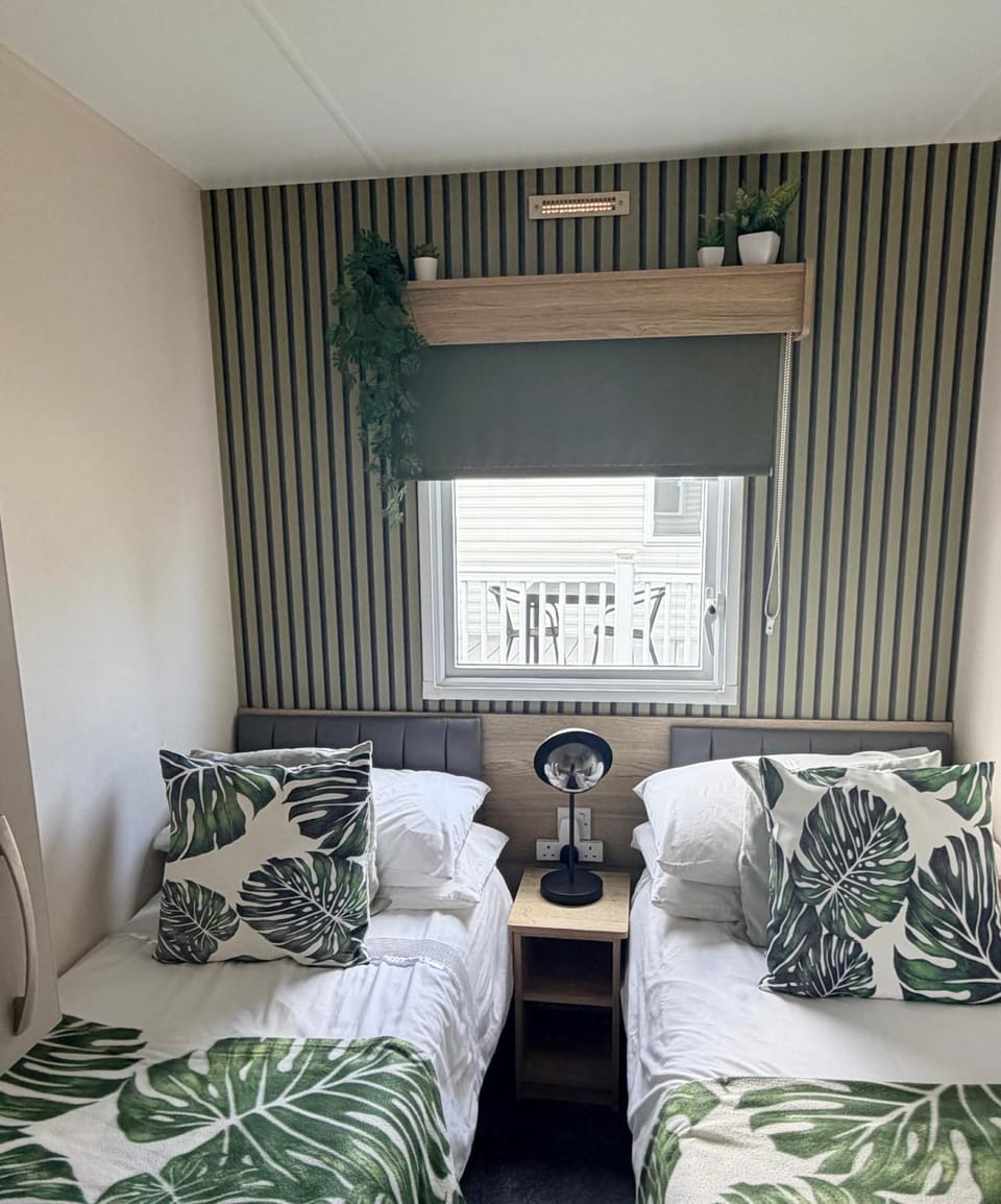 The Wardens Escape - Tattershall Lakes Country Park Campground/ 
RV Resort in Tattershall