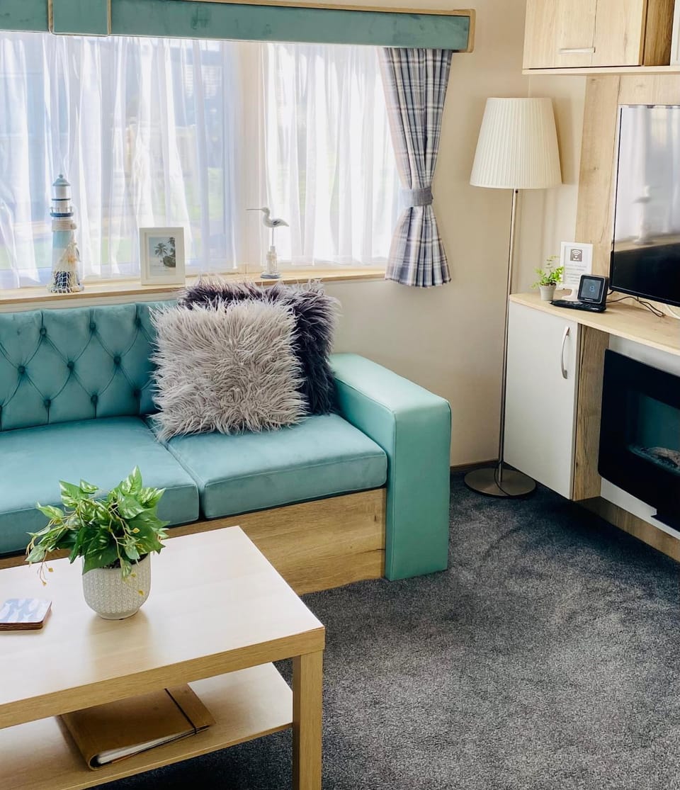 The Wardens Escape - Tattershall Lakes Country Park Campground/ 
RV Resort in Tattershall