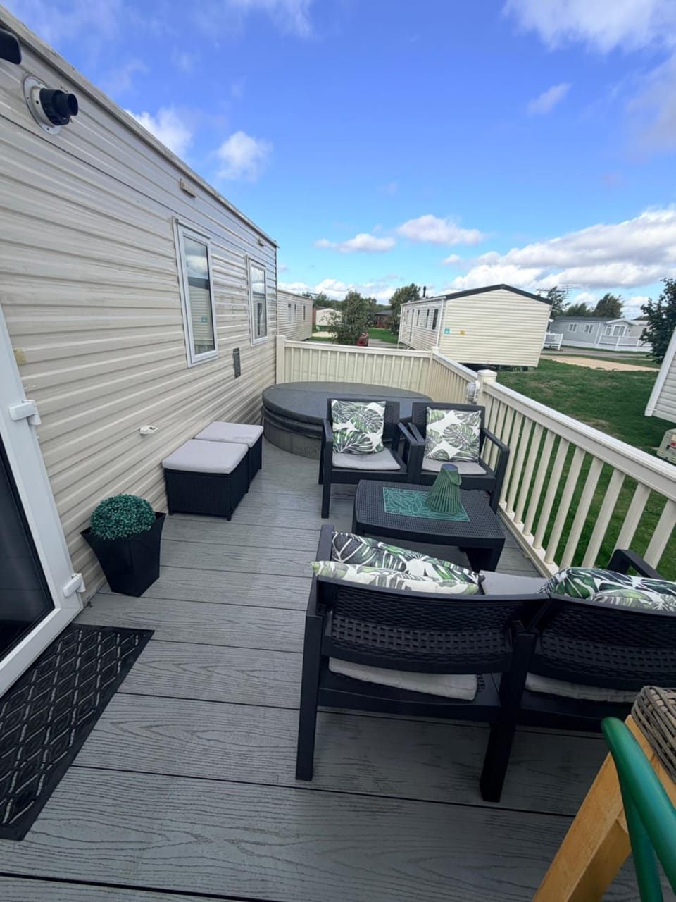 The Wardens Escape - Tattershall Lakes Country Park Campground/ 
RV Resort in Tattershall