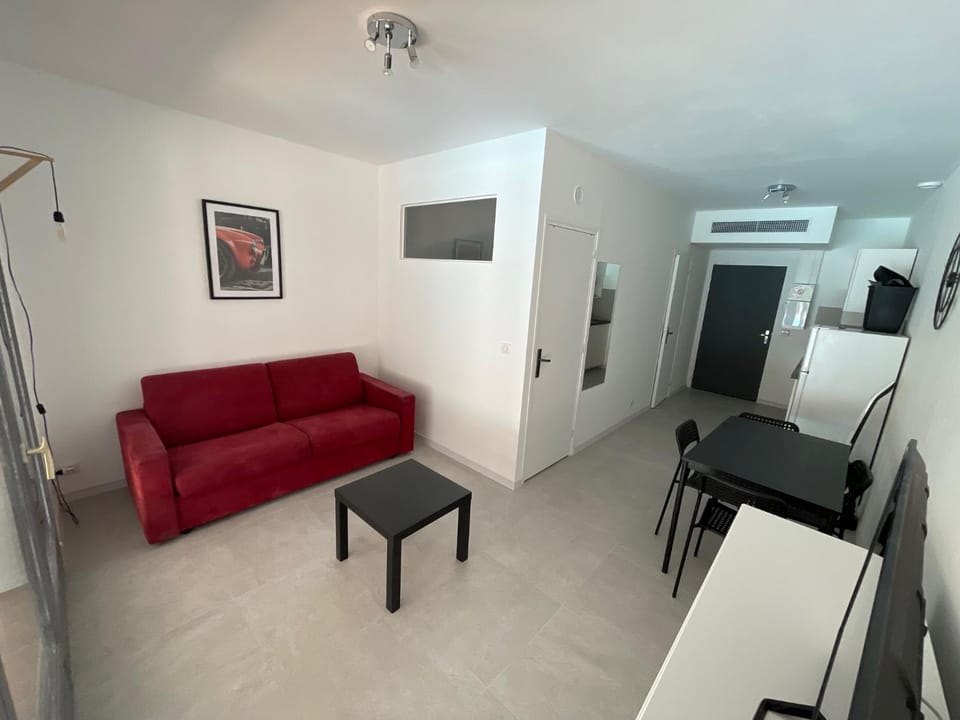 Appartement 30 m2, piscine et parking privé Apartment in Mouans-Sartoux