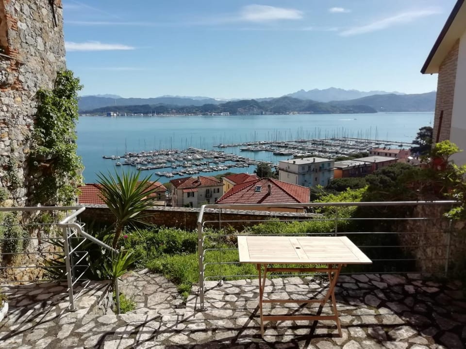Balcony/Terrace, Balcony/Terrace, Sea view