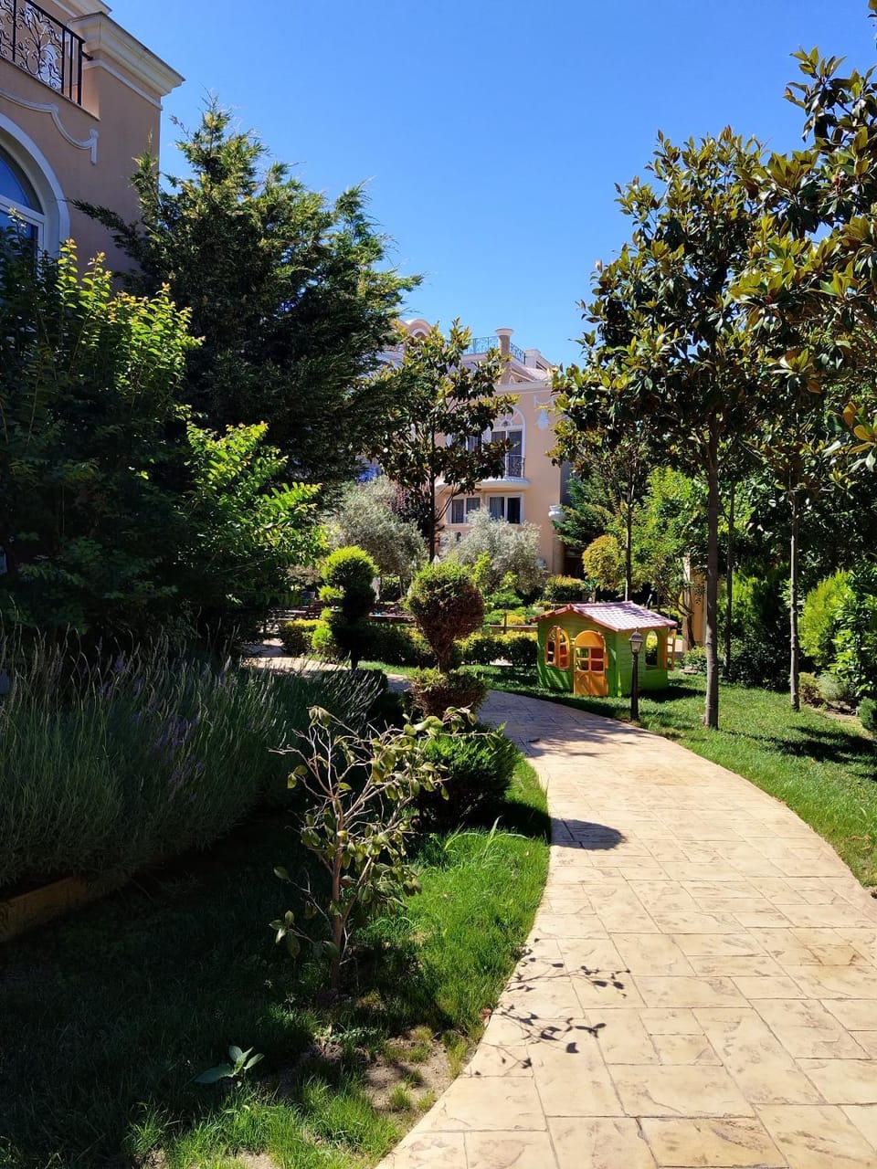 Property building, Garden