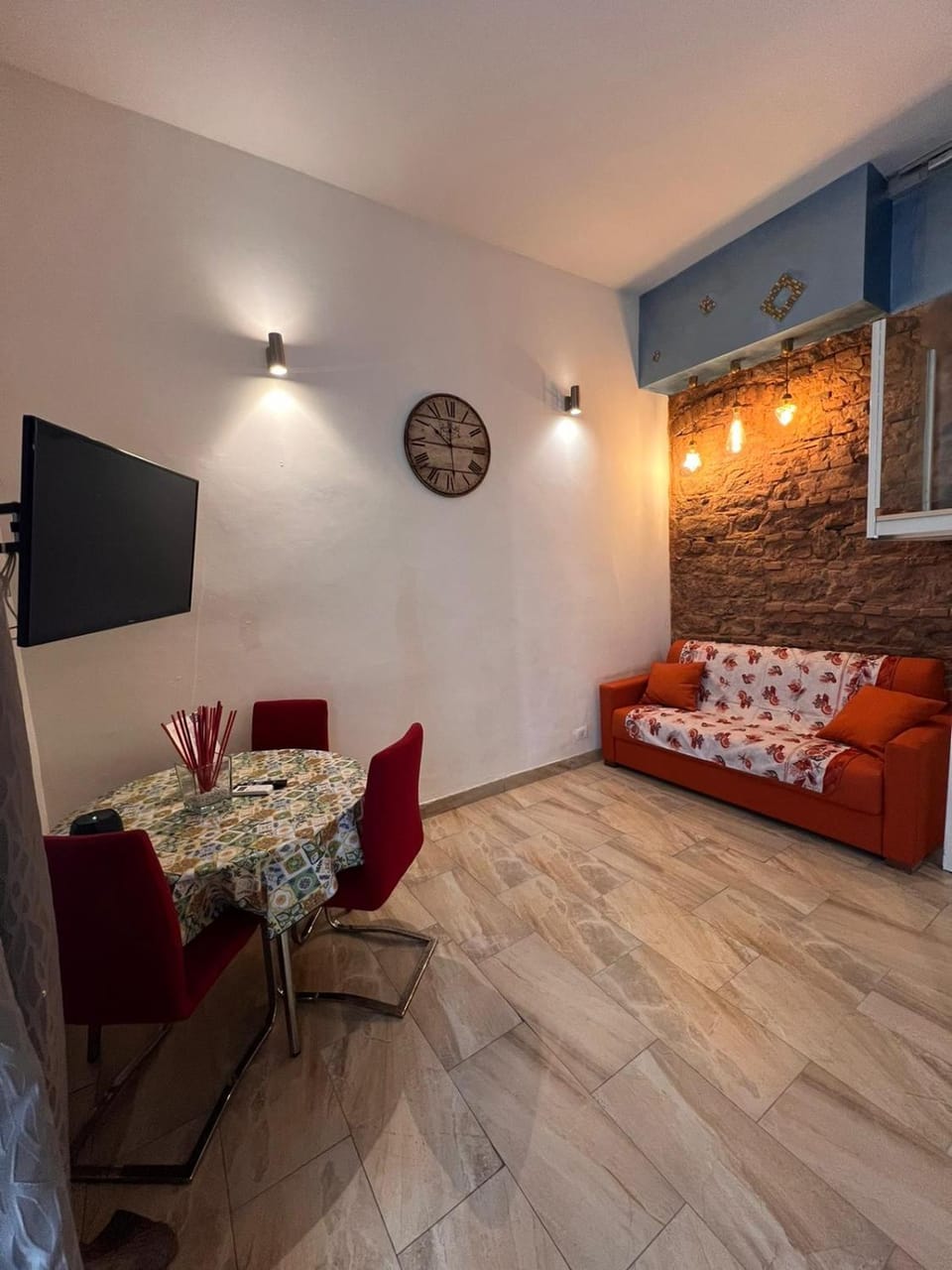 TV and multimedia, Living room, Seating area