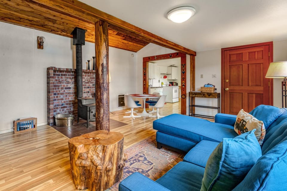 Seabeck Cottage on Hood Canal House in Hood Canal