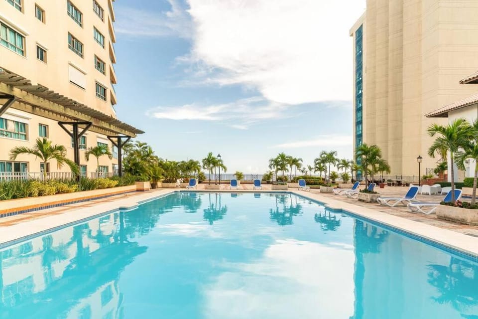 Luxurious 2BDR condo located in Prestigious Tower. Apartment in Santo Domingo