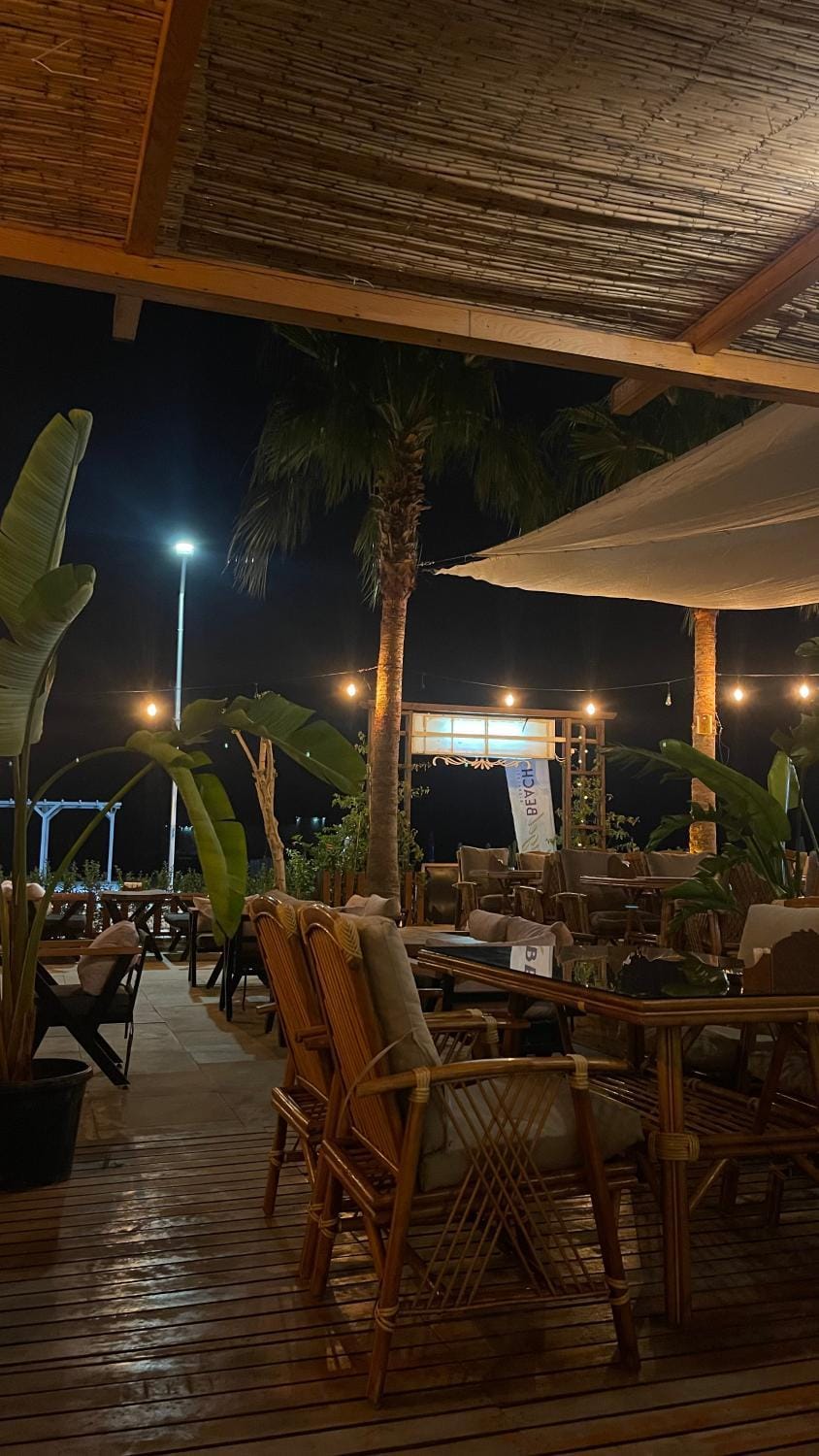 Restaurant/places to eat, View (from property/room), Lounge or bar, Garden view, Sea view