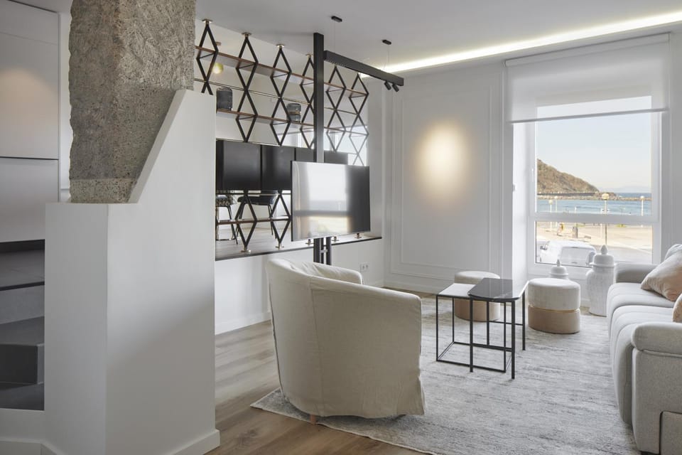 Communal lounge/ TV room, TV and multimedia, Living room, Seating area