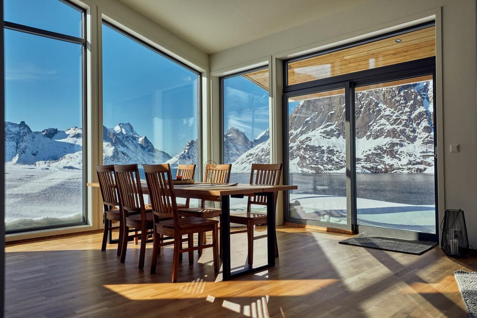 Winter, Dining area, Mountain view