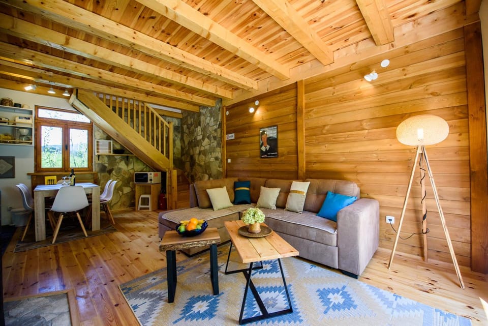 Sterling Lodge House in Montenegro